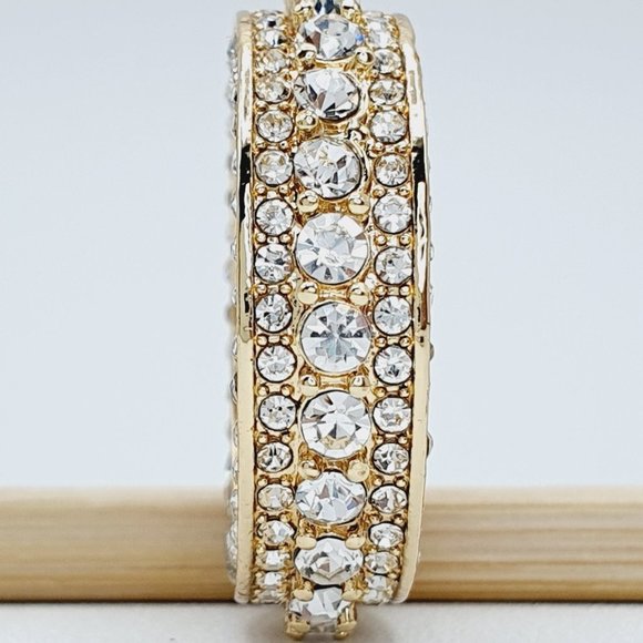 💥Eternity Band 18K Gold Plated Cubic Zircon Engagement Rings forWomen,UN… - Picture 10 of 15